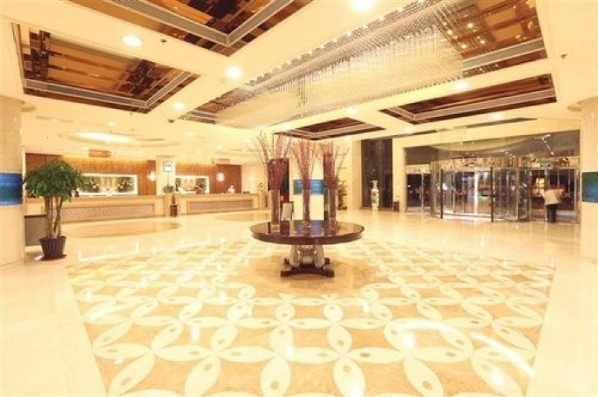 Qingdao Kuaitong International Hotel Kültér fotó
