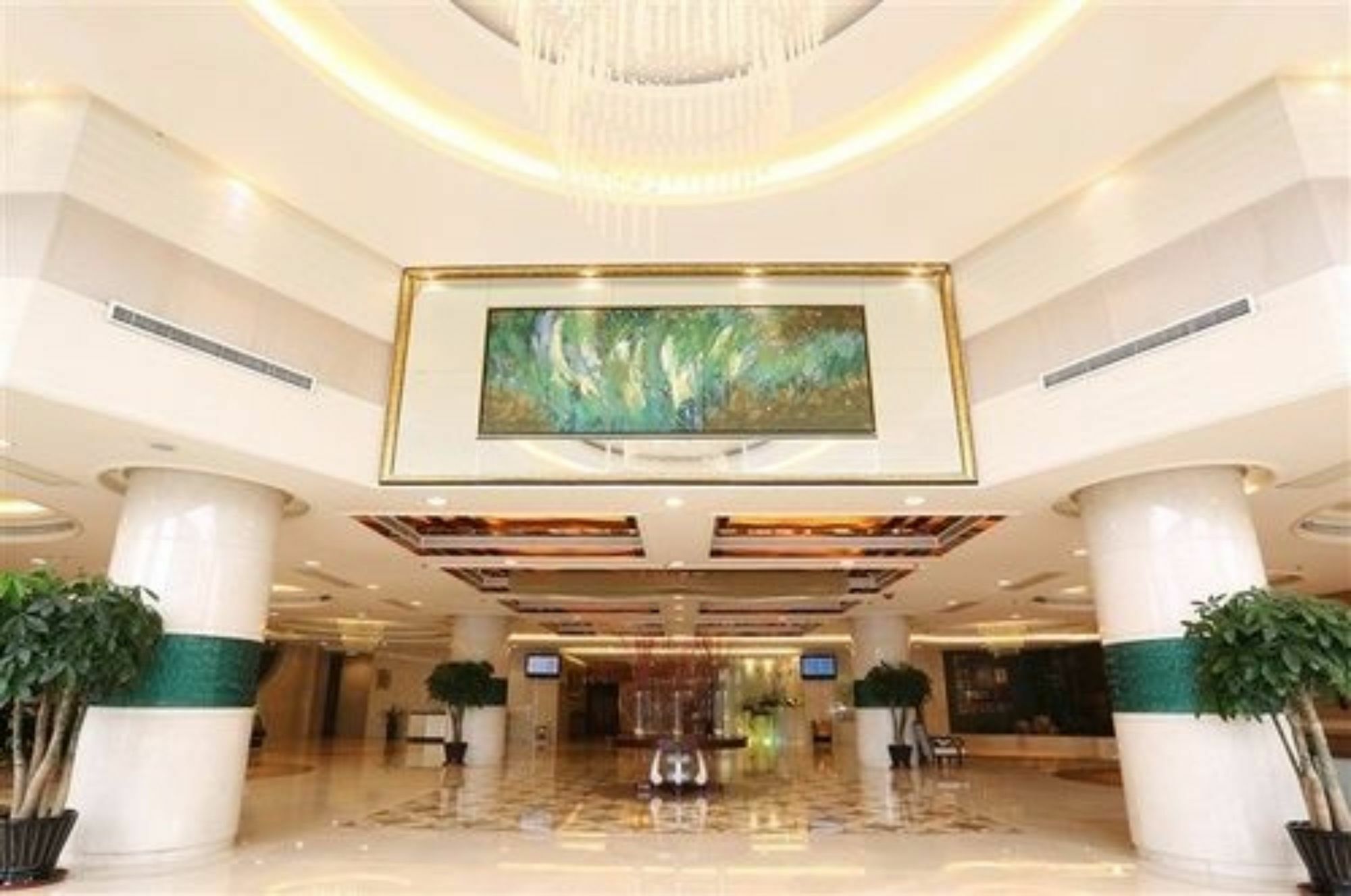 Qingdao Kuaitong International Hotel Kültér fotó